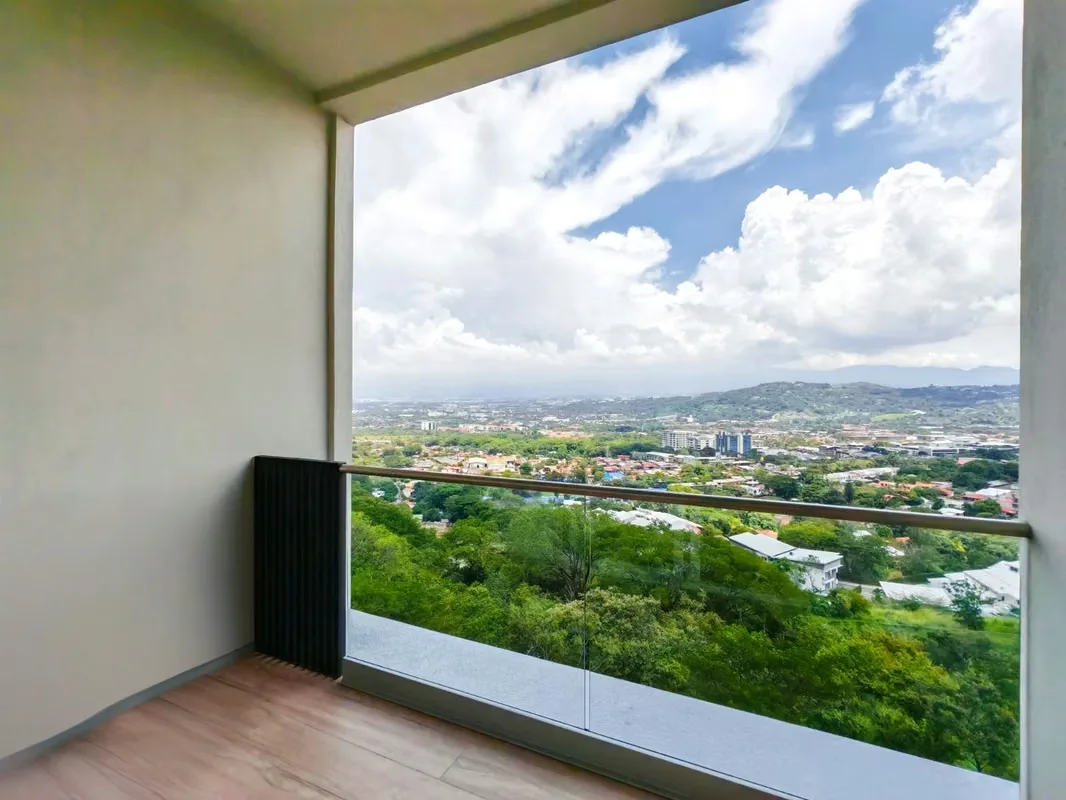 Descubre tu nuevo hogar en una de las zonas más cotizadas de Santa Ana. Este moderno apartamento ..., photo 5