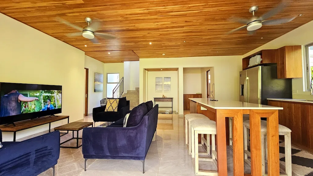 THREE BEDROOM HOME WITH POOL AND EASY ACCESS IN OJOCHAL, photo 5