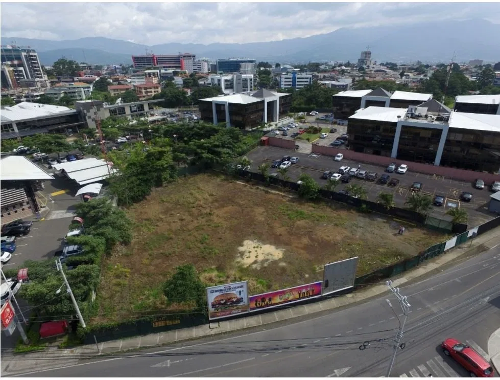 Venta de Propiedad para desarrollo comercial y habitacional en San Pedro Montes de Oca US$3,875,000 #ER009 - Venta en Montes de Oca, photo 4