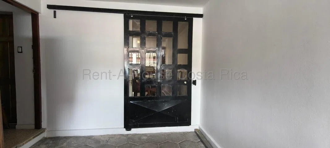 Alquiler de APARTAMENTO AMUEBLADO en San Fco de Dos Ríos, San José. RAH 27-473 - Alquiler / Renta en San José