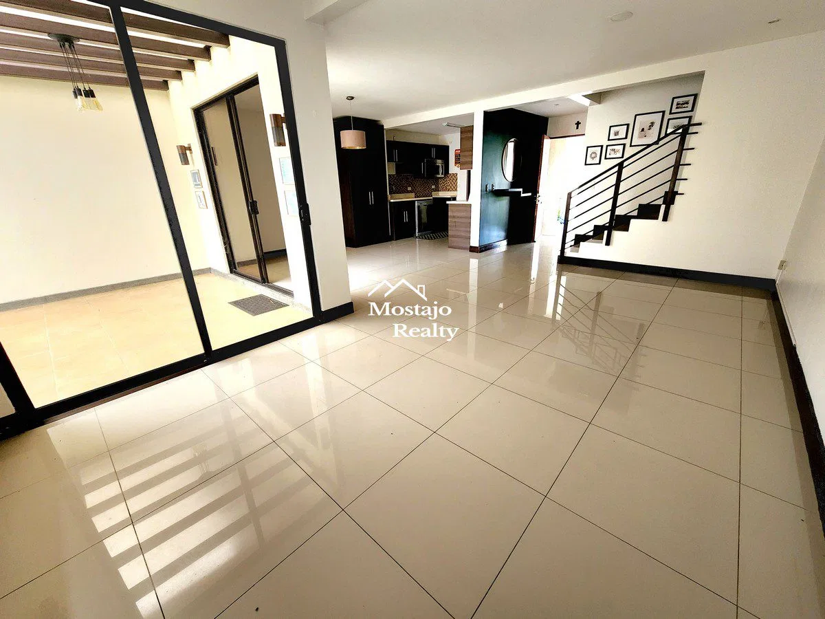 Venta de Casa, Condominio Parques del Sol, Santa Ana