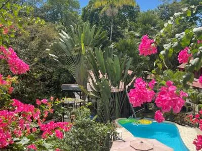 Retiro junto al río con 6 villas, suite, piscina de agua salada y terraza para yoga., photo 2