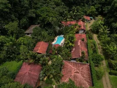 Retiro junto al río con 6 villas, suite, piscina de agua salada y terraza para yoga., photo 5
