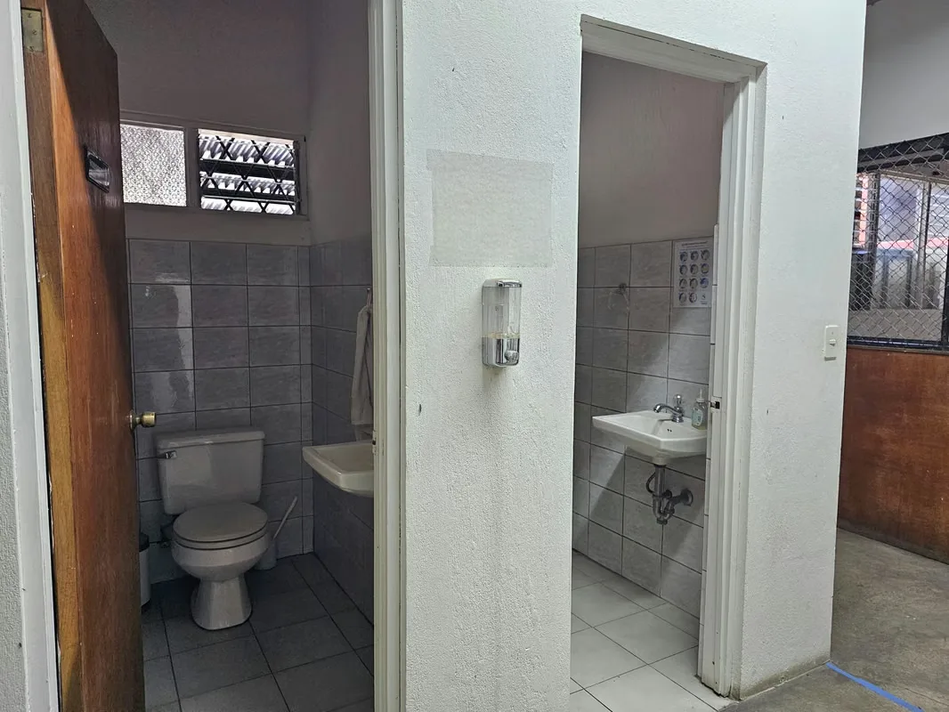 Con una ubicación excepcional a escasos metros de la Ruta 39, y con cantidad de estacionamiento, usted puede llevar su ..., photo 2