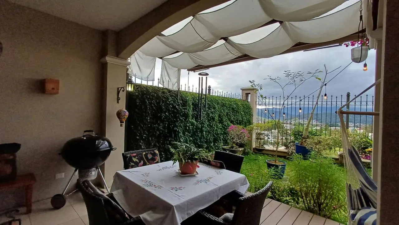 Exclusiva casa en Colinas de Monte Alegre - Lujo, Vistas y Confort Ubicada en la zona más prestigiosa del este, esta imponente casa de múltiples niveles fusiona clase y distinción, ..., photo 8