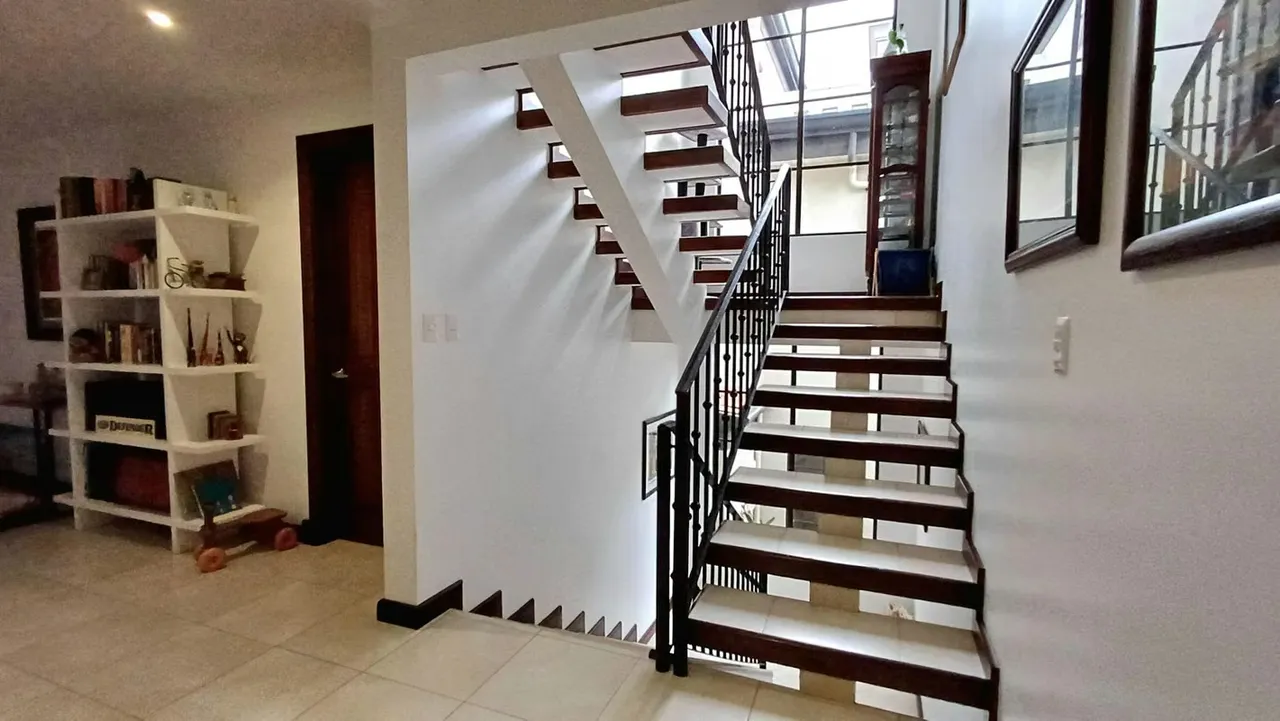 Exclusiva casa en Colinas de Monte Alegre - Lujo, Vistas y Confort Ubicada en la zona más prestigiosa del este, esta imponente casa de múltiples niveles fusiona clase y distinción, ..., photo 9
