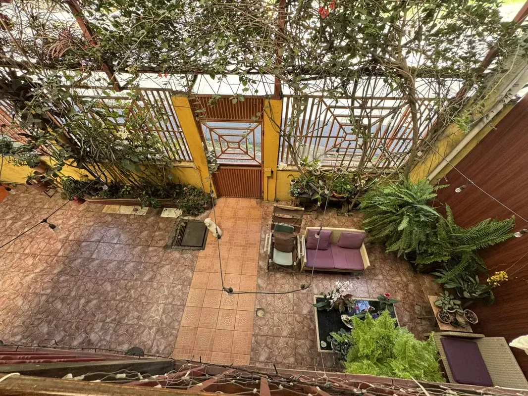 Sale of two houses in Sabanilla, in front of the UCR sports facilities. It is an excellent opportunity to develop apartments, restaurants and investment. It is in a mixed use area and ..., photo 2