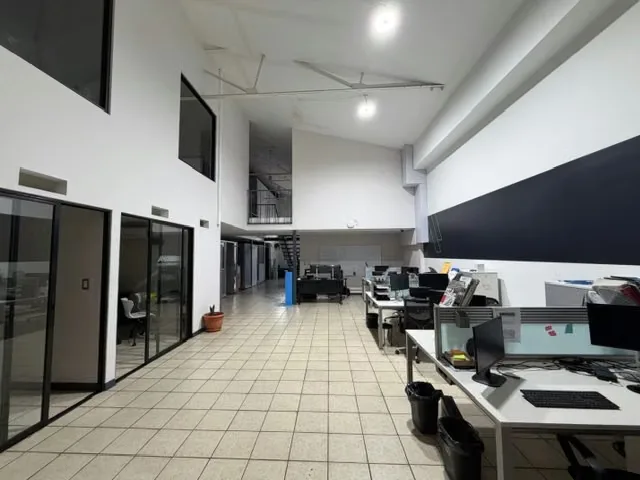 Ofibodega en alquiler de 300m² con seguridad 24/7 en Barrio México, San José