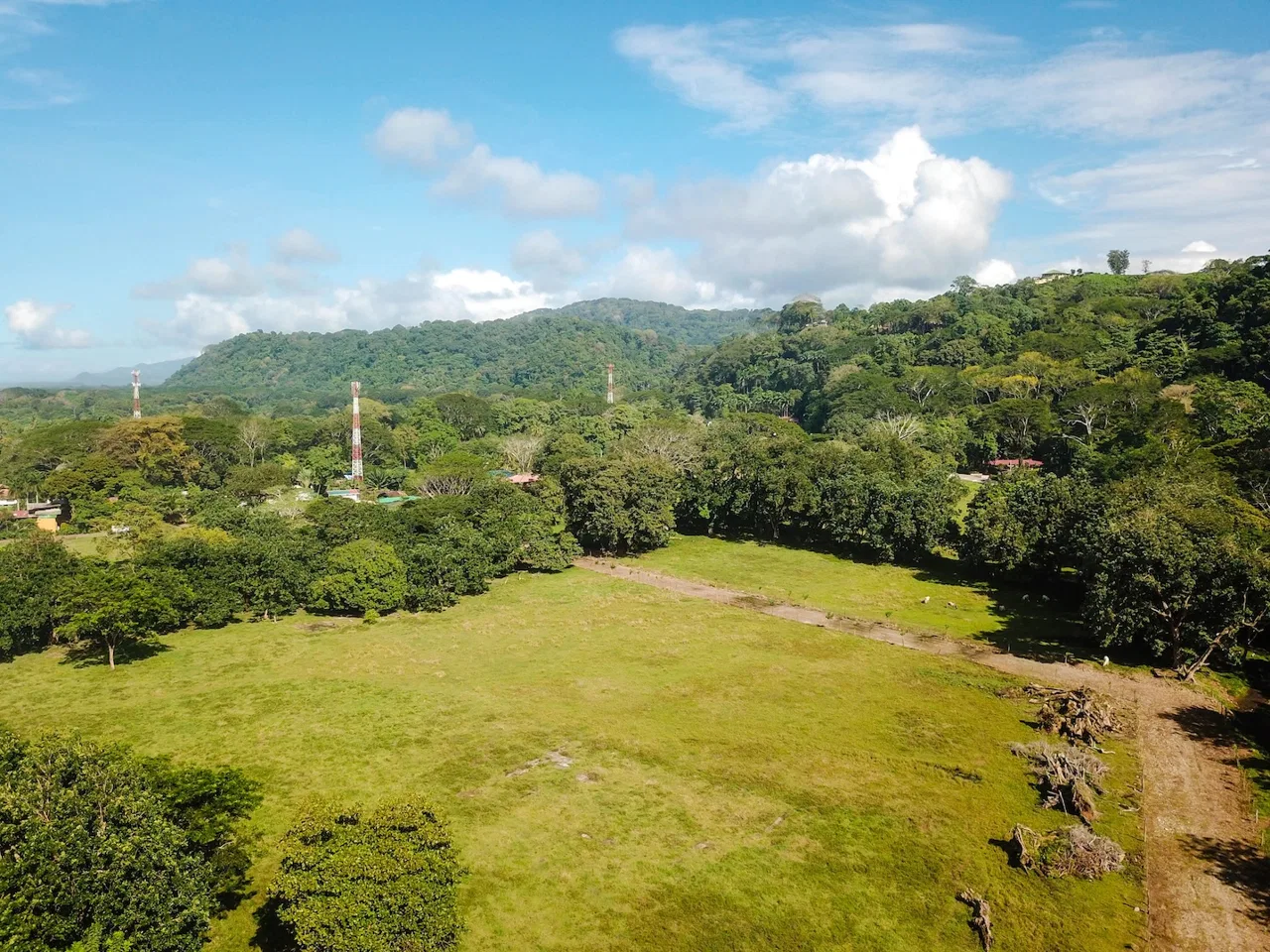 BUILDING PROPERTY IN A STEPS OF DOMINICAL BEACH, IN DOMINICAL – 3.8 ACRES, photo 3