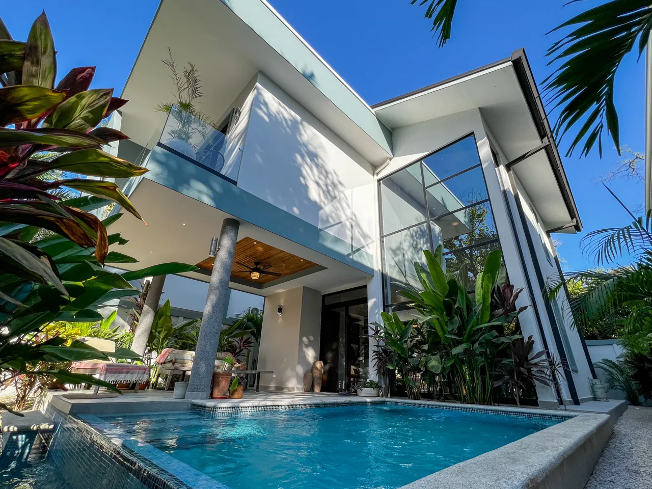 Casa Eclypso, Turn Key Luxury Home, 5 minute Walk to Playa Pelada