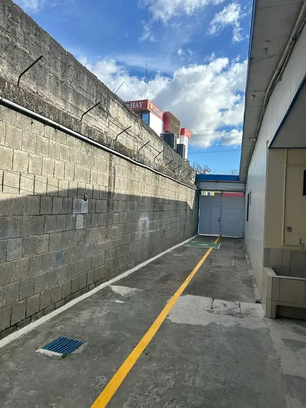 Lote comercial, para invertir de 1015 metros, frente a calle principal de San Pedro. Uso de suelo Mixto. Se puede vender o bien alquilar. Cuenta con local comercial, oficinas, bodegas y ..., photo 2