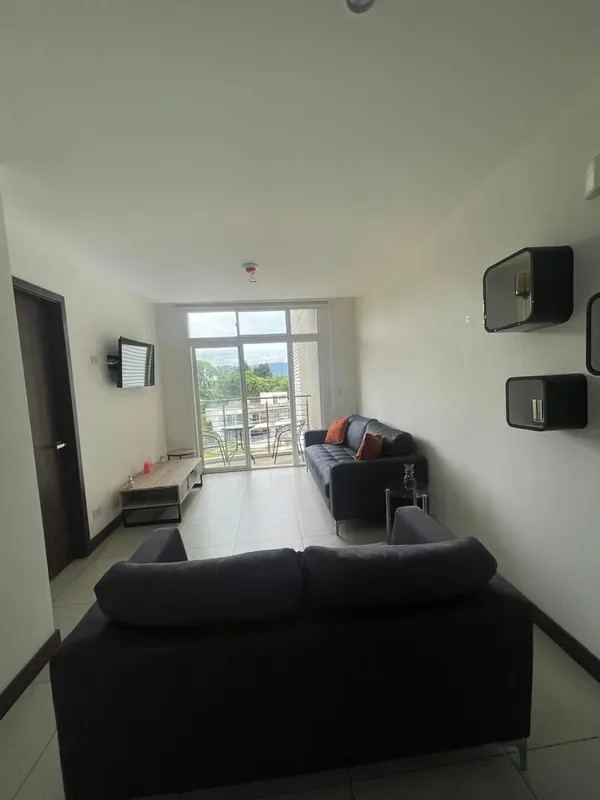 Elegante y confortable apartamento en condominio, ideal para ejecutivos de empresas nacionales y ...