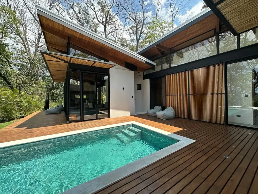Luxury Villa for Sale in Santa Teresa – Exclusive Tropical Retreat