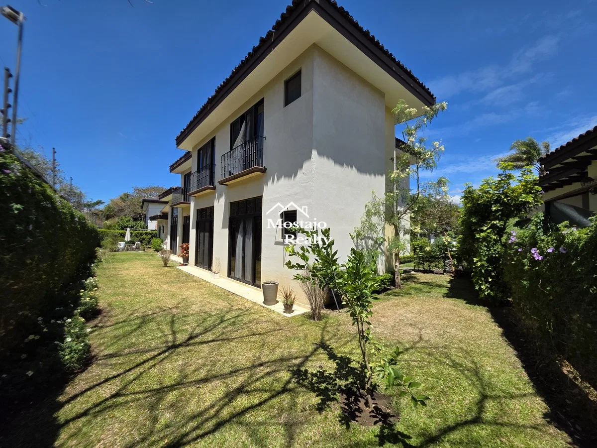 Casa de lujo con amplio jardín en venta en Hacienda del Sol, Santa Ana, photo 5