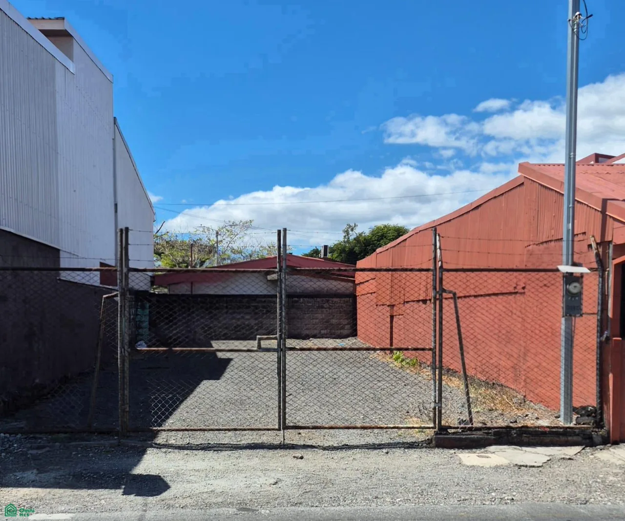 Lote en Heredia Centro con Uso Mixto – Alto Potencial de Inversión