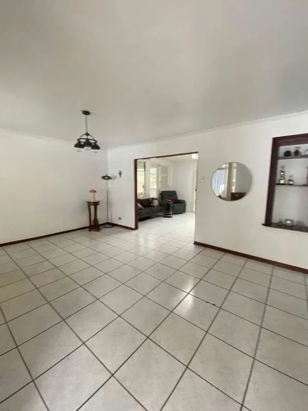 Escazú San Rafael Hermosa y Amplia Casa en Alquiler 4 HAB + Apartamento $3200