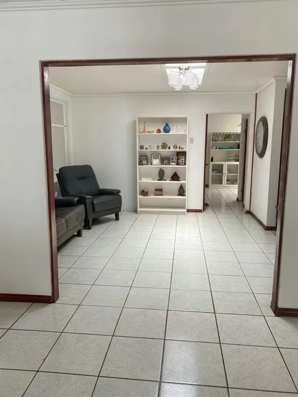 Escazú San Rafael Hermosa y Amplia Casa en Alquiler 4 HAB + Apartamento $3200, photo 3