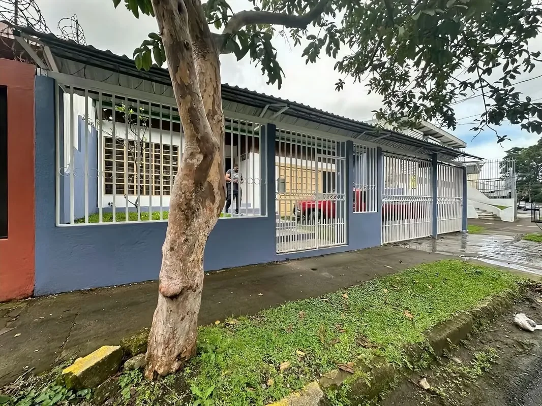 Commercial Property of 517 m2 for Sale - 124; Guayabos de Curridabat - Joint Use