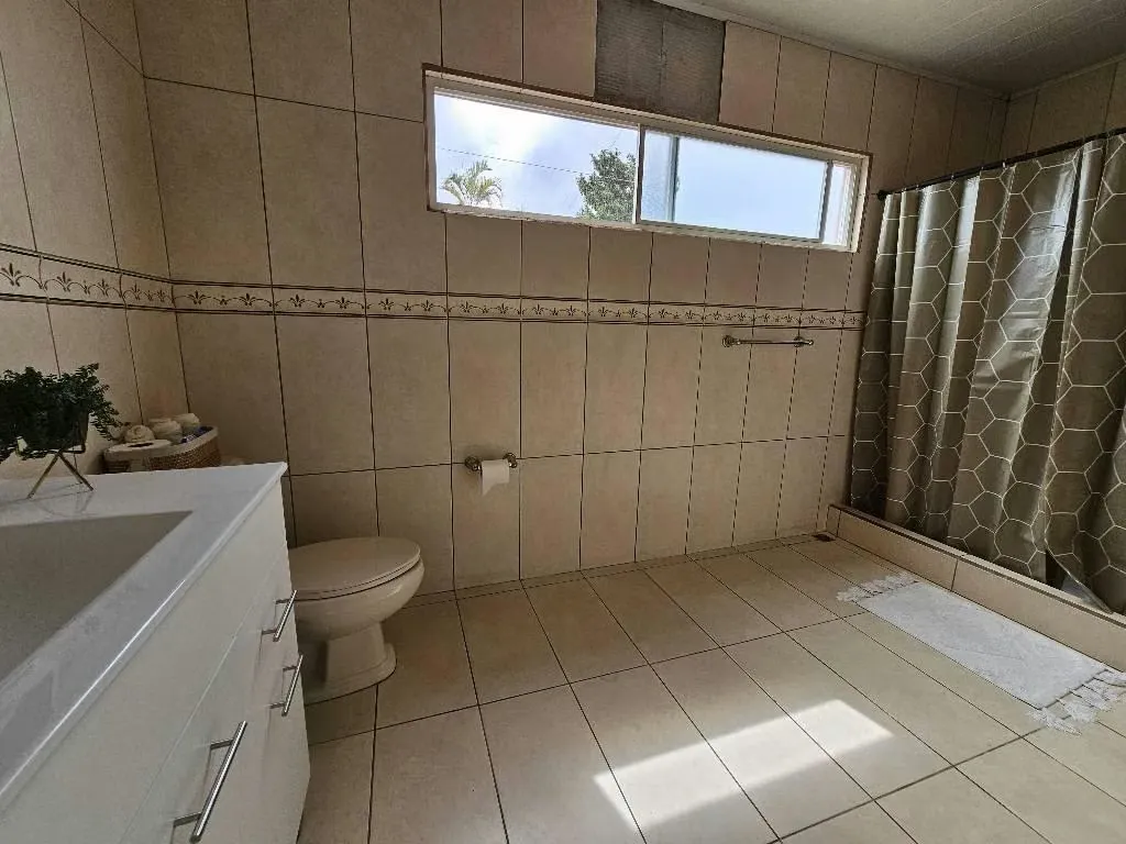VENDO CASA EN RESIDENCIAL CON SEGURIDAD EN SABANILLA, photo 2