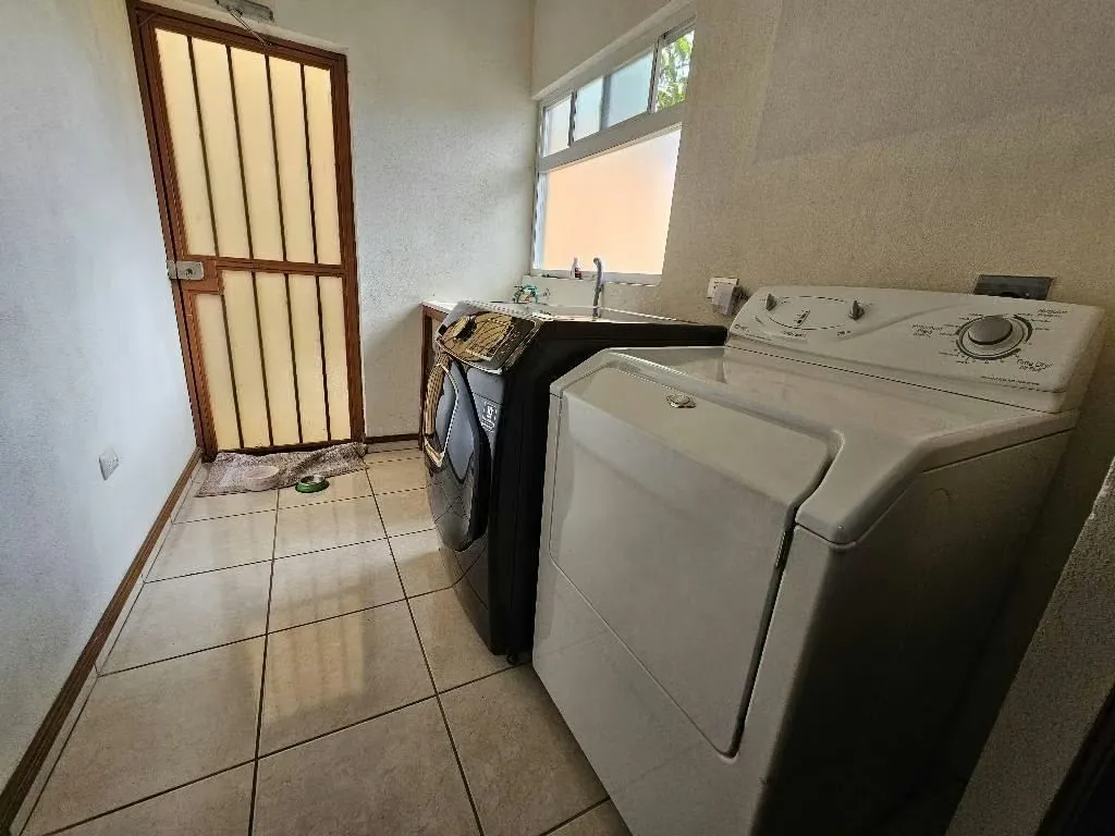 VENDO CASA EN RESIDENCIAL CON SEGURIDAD EN SABANILLA, photo 10