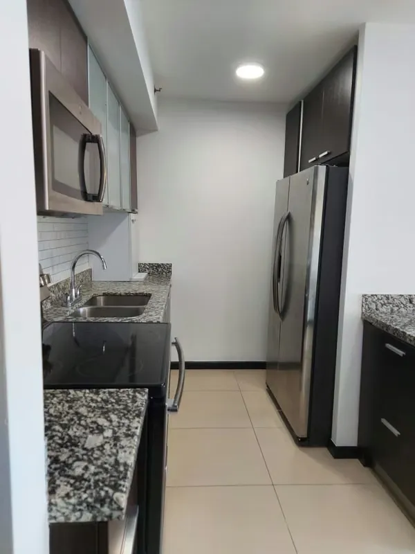 Alquiler Condominio Paradisus Rohrmoser/ 2 habitaciones / línea blanca/ vista río, photo 6