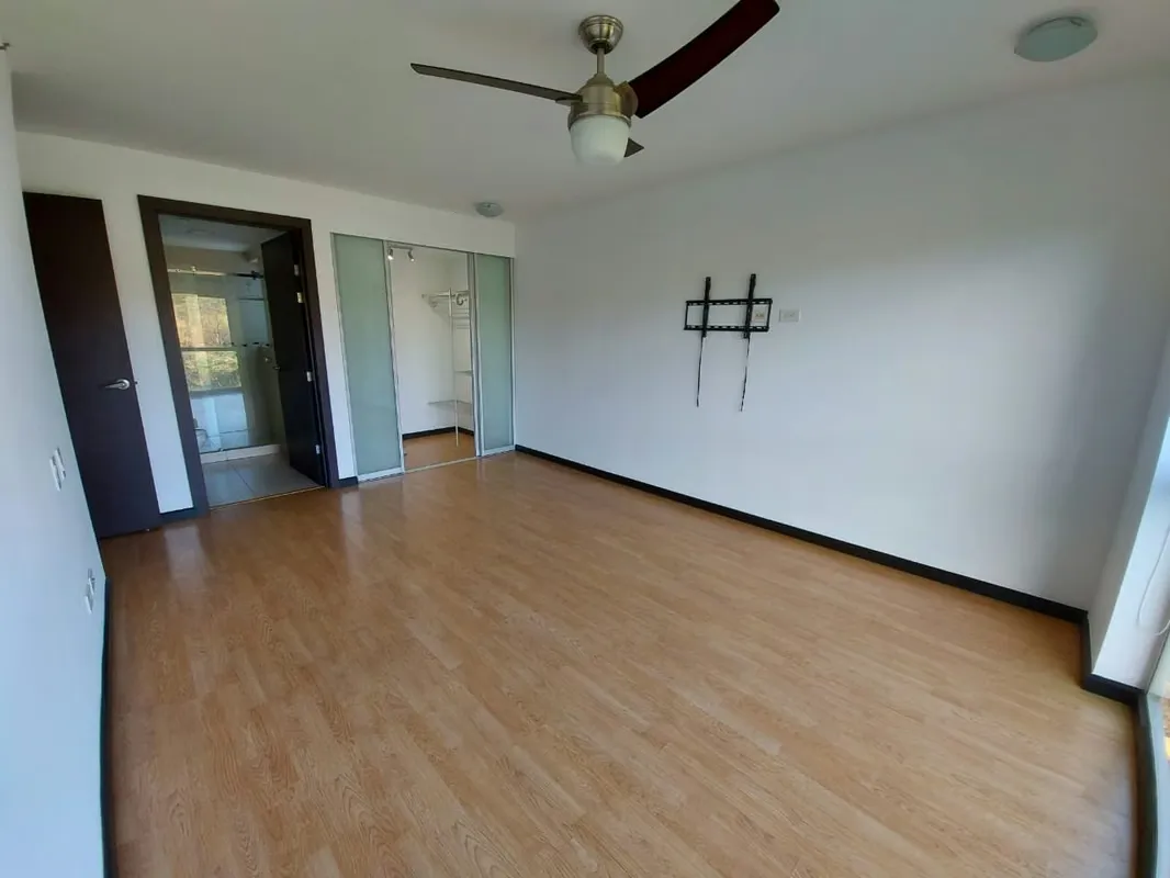 Alquiler Condominio Paradisus Rohrmoser/ 2 habitaciones / línea blanca/ vista río, photo 10