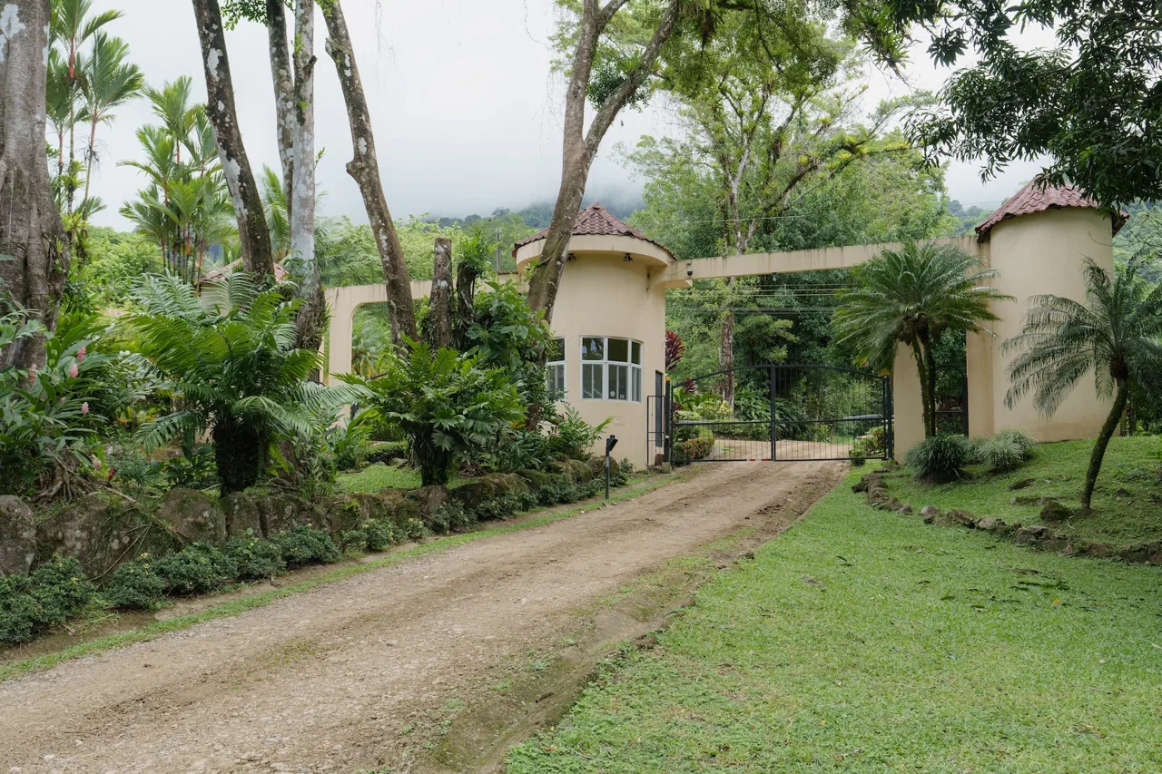 READY-TO-BUILD LOT IN CONDO TORTUGA, OJOCHAL – 0.21 ACRES, photo 3