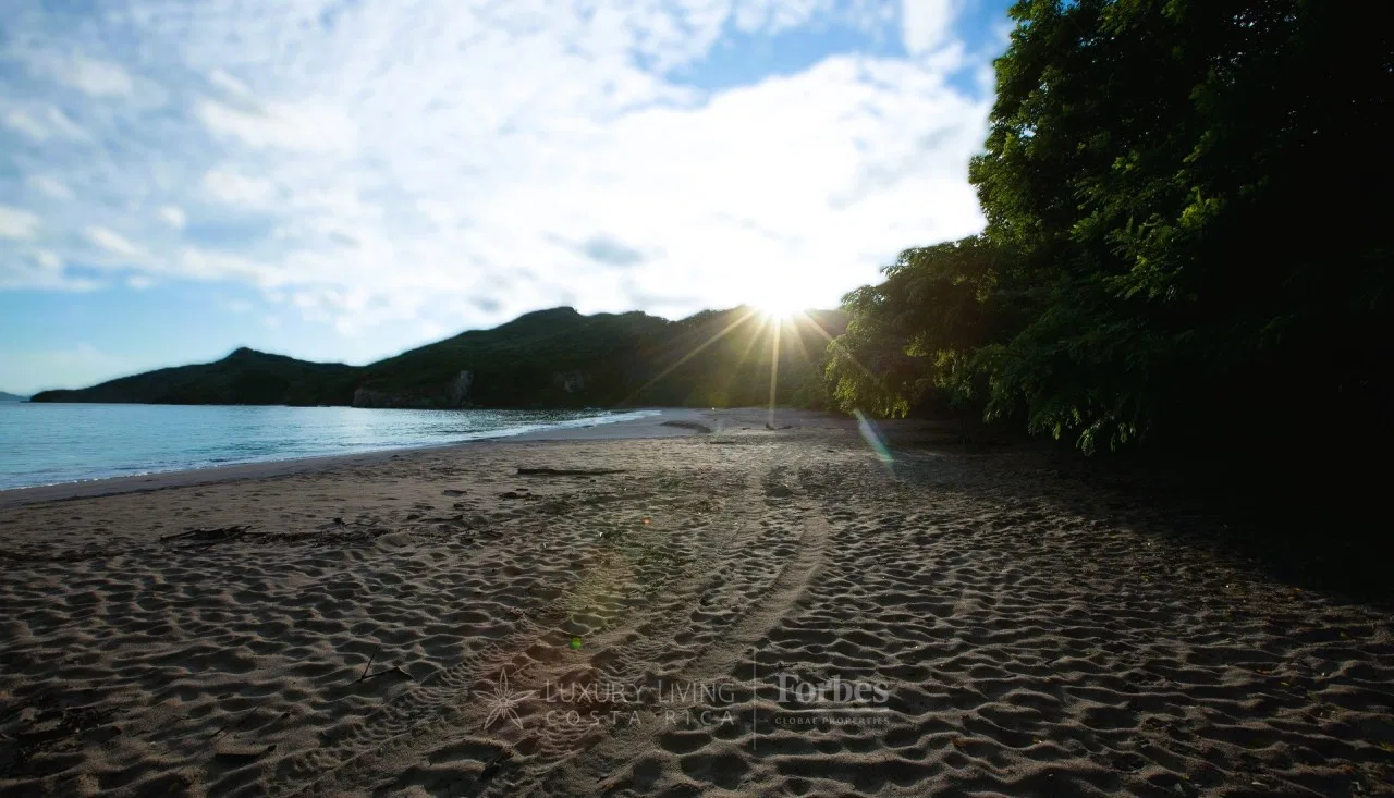 20974N - Punta Sabana y Mar Serena
