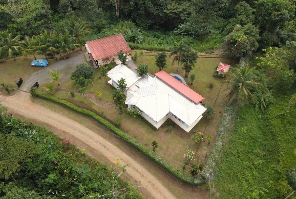 HOUSE WITH THREE BEDROOMS AND MOUNTAINS VIEWS, IN OJOCHAL – 1.8 ACRES, photo 4