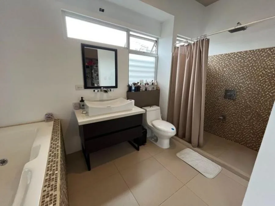 MLS-26-1052 LS VENTA HERMOSA CASA MONTES DE OCA SAN JOSE - Venta en Montes de Oca, photo 6