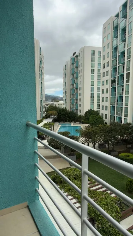 Apartamento en 4to piso: sala, cocina, comedor, balcón, 2 habitaciones, 2 baños, bodega, espacio 1 vehículo, photo 6