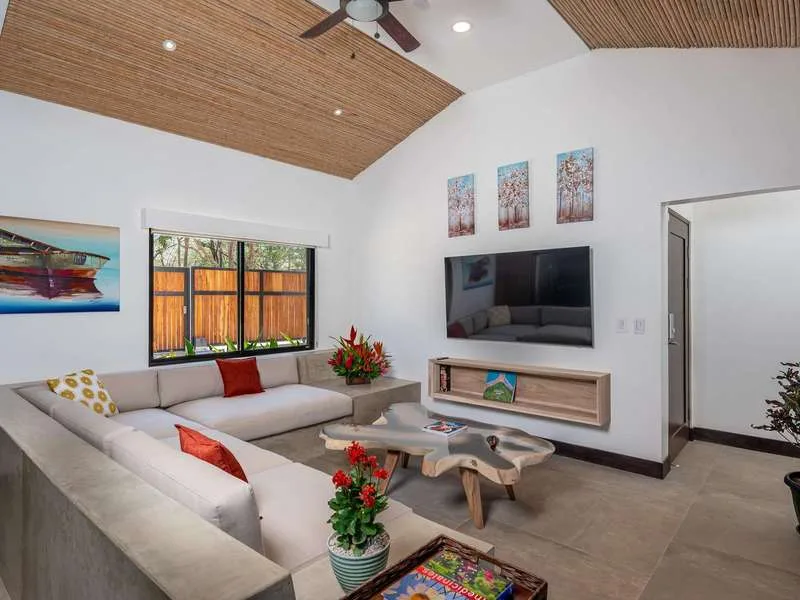 3 Bed Single Family Homes For Sale in Playa Grande, photo 2