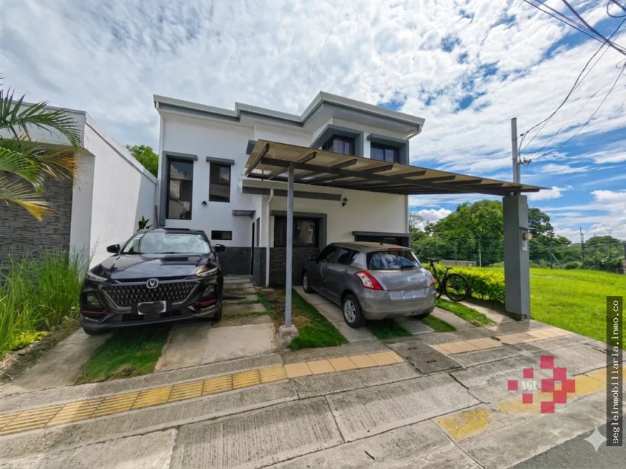 Casa en venta, Brasil de Santa Ana.