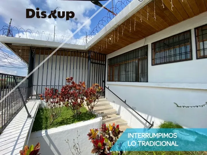 Spacious house for rent for office use, featuring multiple spaces. Barrio Escalante