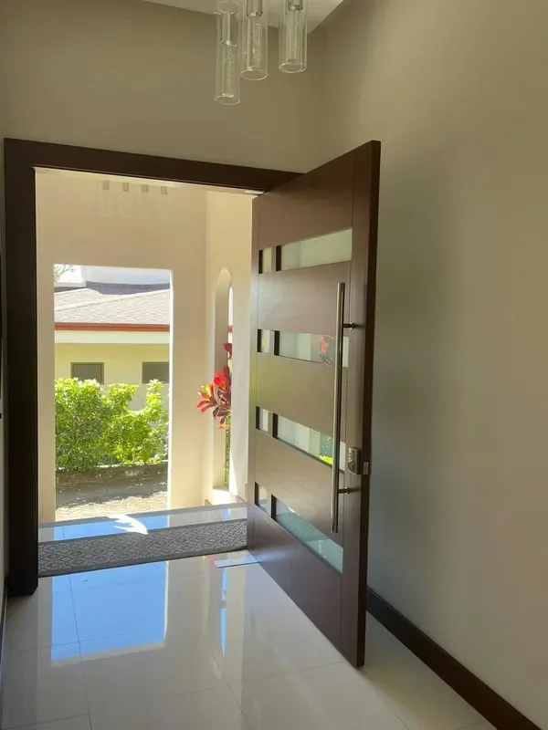 Beautiful and spacious one-floor house within a luxury condo, ideal for those who want to retire in a safe place, surrounded by nature, large green areas, fresh mountain climate, just ..., photo 2