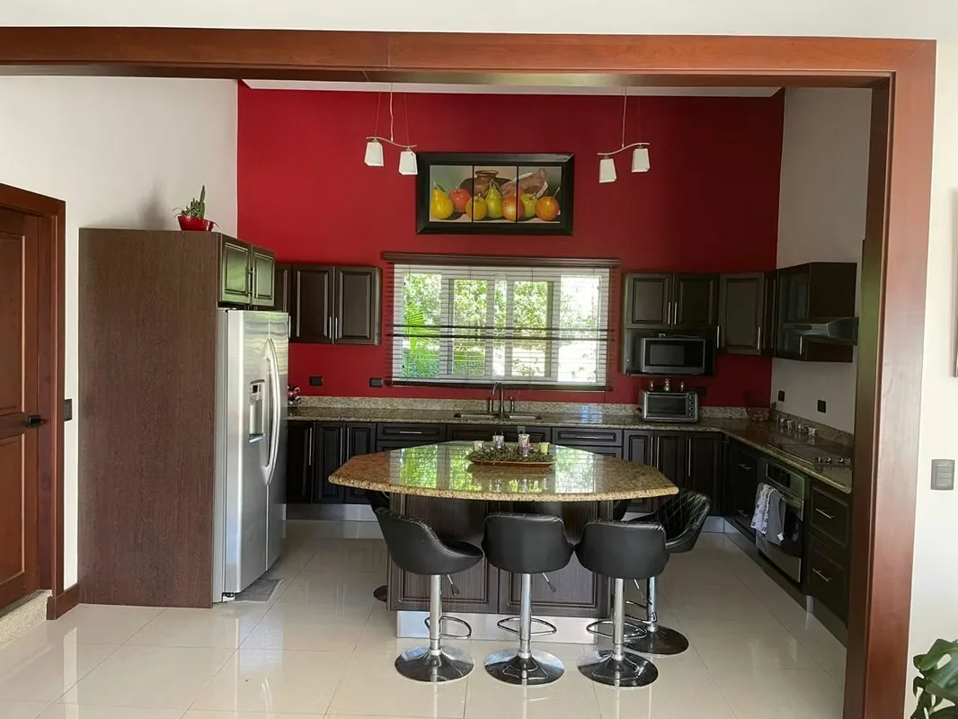 Beautiful and spacious one-floor house within a luxury condo, ideal for those who want to retire in a safe place, surrounded by nature, large green areas, fresh mountain climate, just ..., photo 11