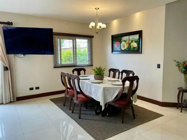 Beautiful and spacious one-floor house within a luxury condo, ideal for those who want to retire in a safe place, surrounded by nature, large green areas, fresh mountain climate, just ..., photo 15