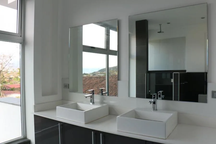 Casa Amplia y Moderna en Venta en Escazu, Guachipelin - Venta en Escazú, photo 11