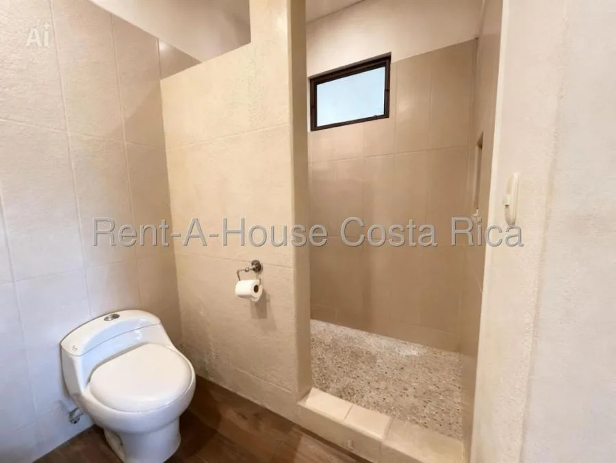 Casa Moderna de Una Planta en Piedades con Estudio Independiente y Jardines Amplios - Venta en Santa Ana, photo 7