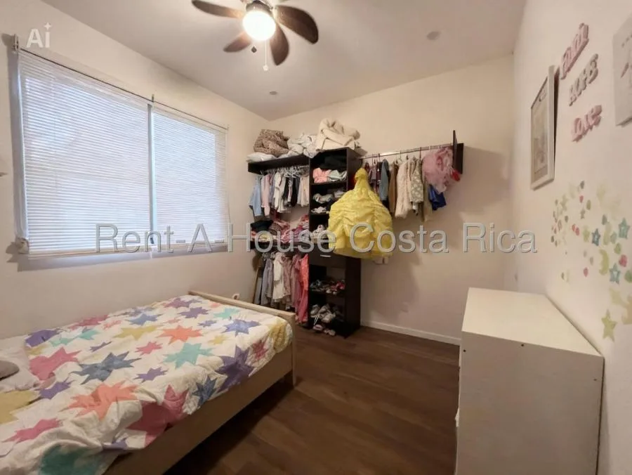 Casa Moderna de Una Planta en Piedades con Estudio Independiente y Jardines Amplios - Venta en Santa Ana, photo 10