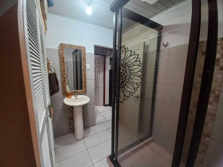 Venta de Casa + APTO en Goicoechea, San José. RAH 26-643 - Venta en Goicoechea, photo 6