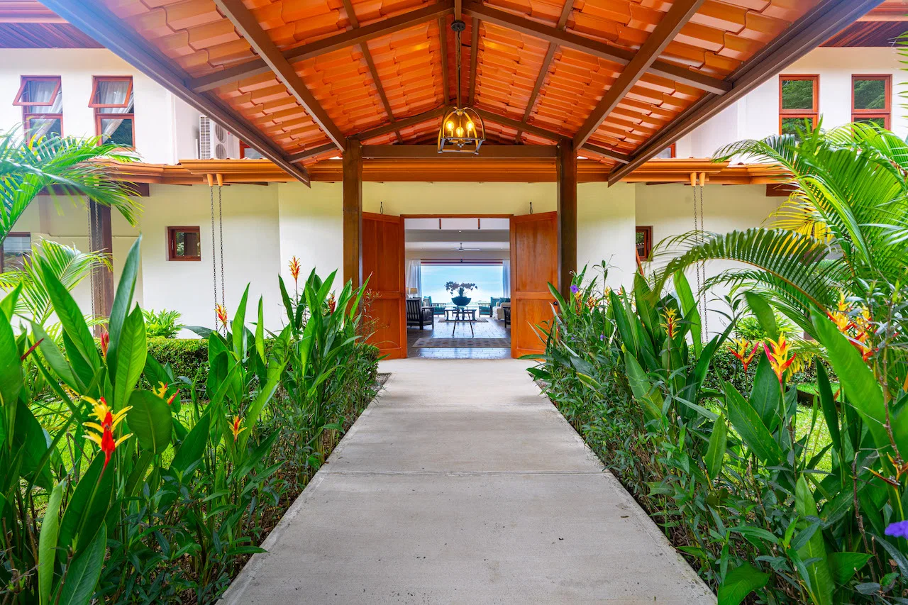 LUXURY LIVING 5 BEDROOM HOME – 1.77 ACRES, photo 11