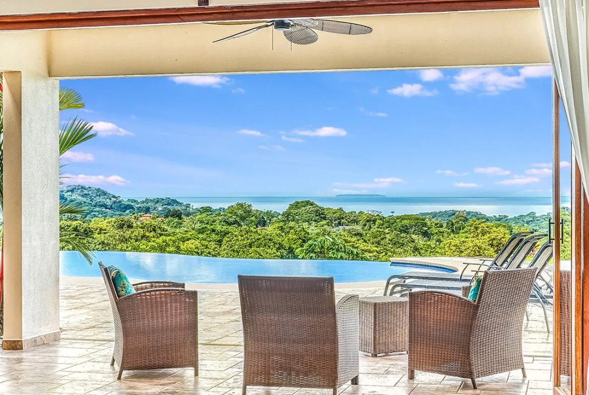 LUXURY LIVING 5 BEDROOM HOME – 1.77 ACRES, photo 10