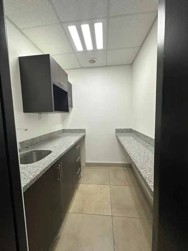 Ubicada en el 3.er piso, estas modernas oficina ofrece un ambiente profesional, seguro y funcional., photo 9