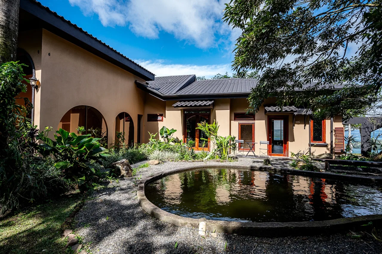 JUNGLE PROPERTY WITH IN FRONT ARENAL LAKE VIEW  AND GUEST GUEST HOUESE, IN TEJONA – 4.17 ACRES