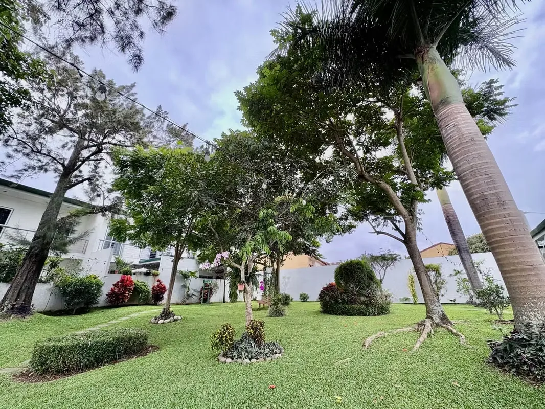 Modern Two-Story House for Sale in Gated Community in Bello Horizonte, Escazú, photo 2