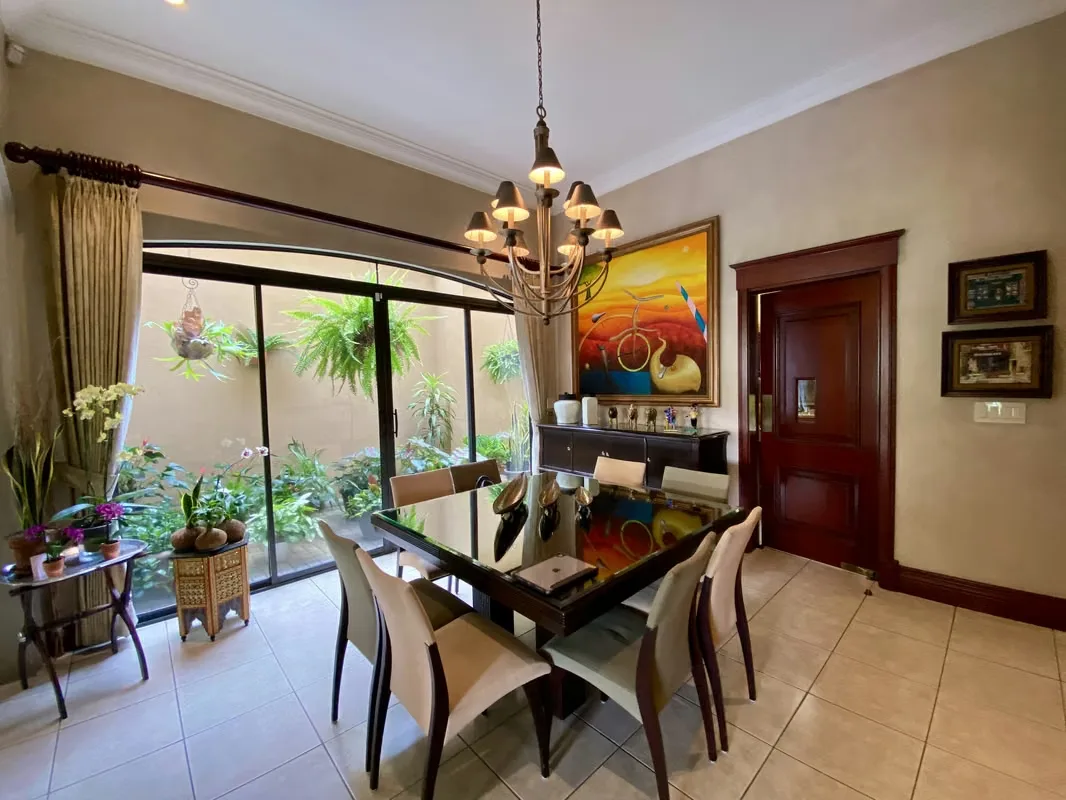 EXCLUSIVE RESIDENCE FOR SALE IN TREJOS MONTEALEGRE, photo 7