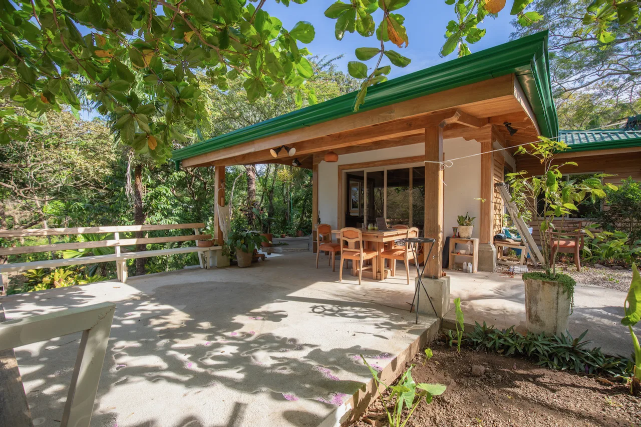 3 Bedroom 2 Bath Home in Highlands Esperanza