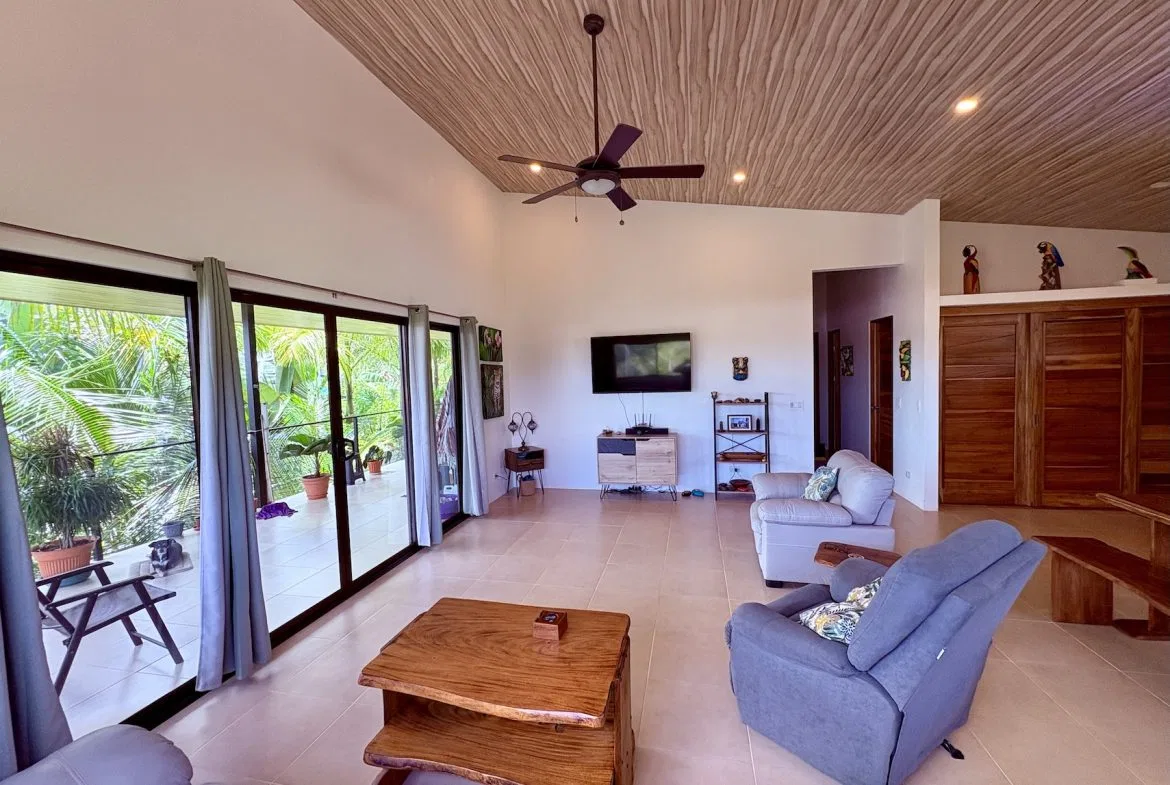 PROPERTY WITH TWO BEDROOM AND MOUNTAIN VIEWS, IN  UVITA – 0.27 ACRES, photo 12