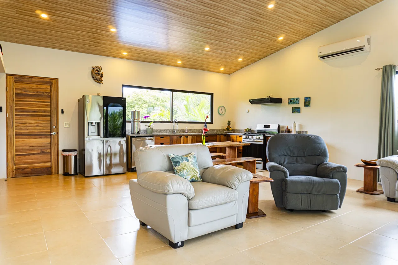 PROPERTY WITH TWO BEDROOM AND MOUNTAIN VIEWS, IN  UVITA – 0.27 ACRES, photo 13